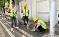 青山城管满大街“拔钉子”，孩子们可以撒欢跑了