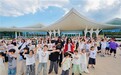 和平之歌响彻温州园博园 王杰克逊应邀“和平与爱”主题快闪活动