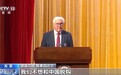 年过七旬仍兴致不减，德国总统在北京大学挥拍打起乒乓球