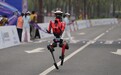 从“养生跑”到破人类纪录，中国机器人成了！