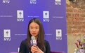 王虹出席纽约大学举办的庆功宴，罕见未戴眼镜，参会学生：王虹教授很文静，很多人来找她合影签名
