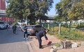 水泥墩、破轮胎……通郊南路70余件占道挡车物被清理
