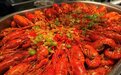 哈尔滨万达文华酒店推出“龙虾季”主题自助晚餐|小龙虾不限量畅吃，周末家庭用餐更优惠