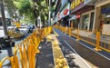 洪山区珞珈山路人行道焕新，现浇盲道一次成型