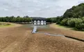英国大范围干旱，2700万人限水，水务公司要涨水费