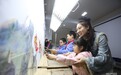 “她”说丨柔肩挑光影 指尖传非遗