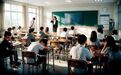 “幼儿园新来老师可厉害了，我被踢个大跟头”
