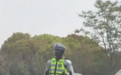 起猛了！街头看到机器人交警在指挥交通 多方回应