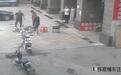 店主劝奔驰车从商铺门口挪车，被打骨折，警方回应