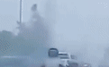 泰国外卖骑手雨天骑行遭雷击，颈部至胸口大面积灼伤，护身符断裂