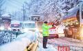 在风雪中跨年！湖北公安民警辅警全力以赴疏堵保畅护平安