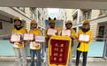 暴雨天推汽车救援的骑手找到了：有多名00后，“当时只想助人为乐”