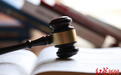 男友一夜未归被疑出轨，女友捅其腹部致重伤二级获刑1年10个月