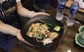 记者手记｜赶早市、下厨房——泰餐课成外国游客“新宠”(2)