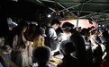 真香！中南民大“深夜食堂”开市，各族学子品美食跳篝火