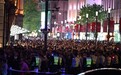 “五一”假期上海外滩、南京路等客流如织，警方用科技加强安保
