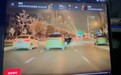 西安一女子深夜疑从出租车跳车，事发前后车门敞开，当地：车内两乘客吵架，女乘客自己跳了下来；警方已介入调查