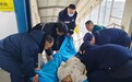 马宝宝迫不及待要出世，大年初一的火车站上演生命接力