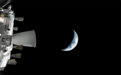 罕见一景！阿尔忒弥斯二号飞船拍到新月形地球