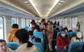 6元游三镇再添新车次：“武昌至武昌”4818次环线绿皮车爆满首发