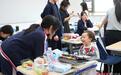 高考前最萌慰问现场：萌娃送水果、抱抱，高三学子集体进入“慈祥模式”