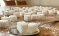 【星巴克因无糖饮料含糖被起诉】名字里写着“无糖”的饮料，大杯装中竟含