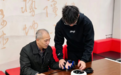 国产康复医疗智能化技术破局：青年团队研发“智能防抖手套”，让手部康复从医院走进家庭