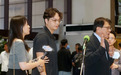 被问到“毒油案”时推开记者引爆争议，民进党当局高官被批傲慢