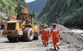 救援队翻山越岭20多公里，抵达受灾最严重的吉隆口岸区域