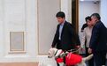 导盲犬首次亮相国新办新闻发布厅