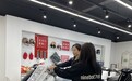 多个电动自行车品牌宣布涨价，有门店老板表示：进货价涨了，售价不敢涨