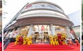 UNIQLO SHANGHAI全球旗舰店今日盛大开业，明星孙俪同款质感羊绒畅销
