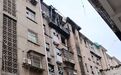 湖南一楼房凌晨起火致5死2伤，附近居民：事发老旧小区，现场已被封锁