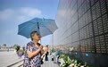 镜观中国·新华社国内新闻照片一周精选丨唐山大地震50周年：纪念墙下致哀思