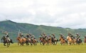 驰骋在巴塘草原上的骏马 独立骑兵连的风采