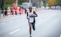 打破北京马拉松纪录！肯尼亚选手2小时07分06秒夺冠