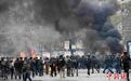 法国“黄马甲”运动一周年：暴力示威重现巴黎 百余人被捕