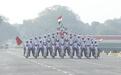 印度举行建军节阅兵式 新一波摩托车特技画面来了