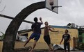 菲律宾的街头篮球文化|穿拖鞋也要上的民族