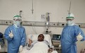 武汉中心医院易凡医生已出院，曾人工肺维持一个多月全身变黑