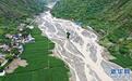 甘肃舟曲：全力以赴抢通“生命通道”