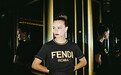 FENDI推出全新2020 FENDI ROMA假日系列，为一年中闪耀动人的美好时刻而设计。