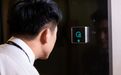 听说售楼部有人脸识别，精准识别可卖高价！无奈之下他们带头盔来了…