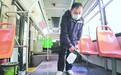 多措并举 车辆趟趟消毒乘客戴好口罩才能上车