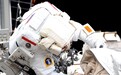 两名宇航员完成近 7 小时太空行走，对国际空间站进行维护