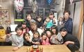 30年连生22个娃后，这对夫妻活成了教科书！