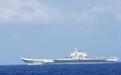 美舰跟拍中国航母：歼-15在美军面前稳稳着舰