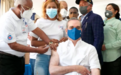 多米尼加总统接种第二剂科兴疫苗：这还没有我夫人掐的疼