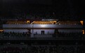 东京奥运会开幕式感人瞬间：现场人员为新冠疫情中逝世的人们默哀