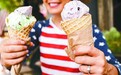七月，美国人吃着冰淇淋过节